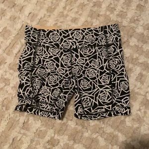 Lululemon speed track shorts